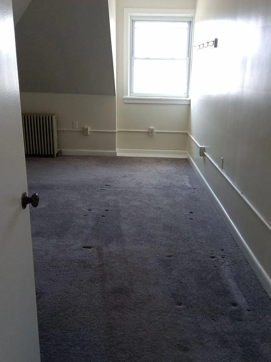 1 bed, 700 sqft, $1,050 — Photo 4