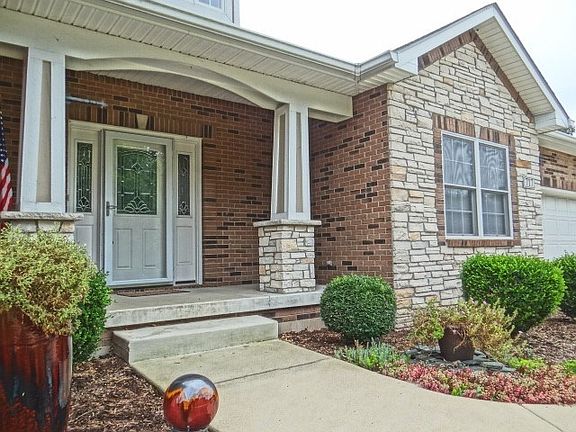 2nd image of 717 Tiffany Ct