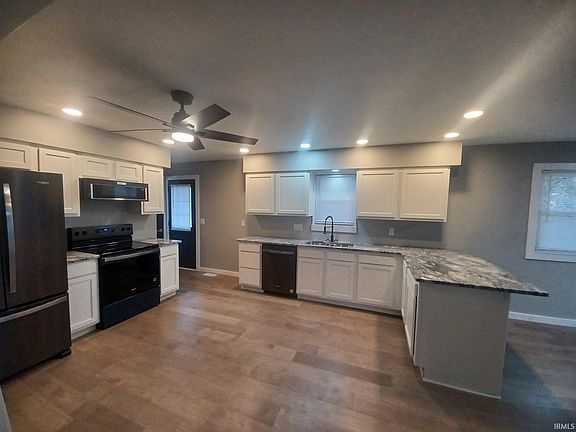 3rd image of 4624 Greencove Ave