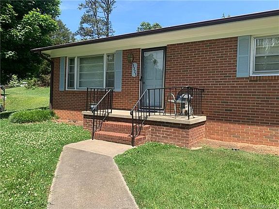 3rd image of 3327 Eastway Ave