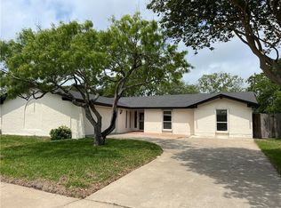 105 Chispa Dr, Portland, TX 78374