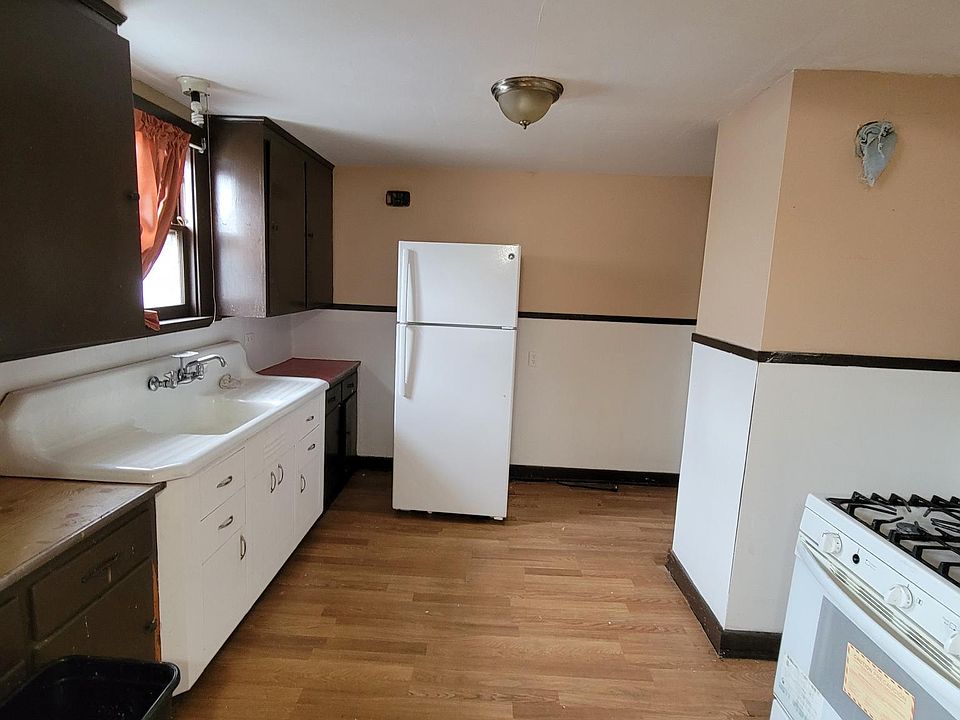 2nd image of 541 Highgate Ave Floor 2