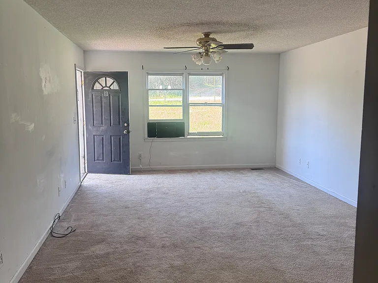 563 Hendrix Rd — Photo 4