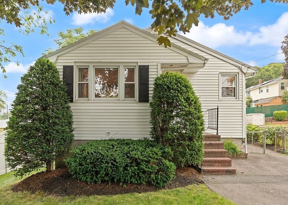 1st image of 301 Hardy Pond Rd