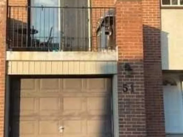 1051 Cedarglen Gate #51, Mississauga, ON L5C 3A7