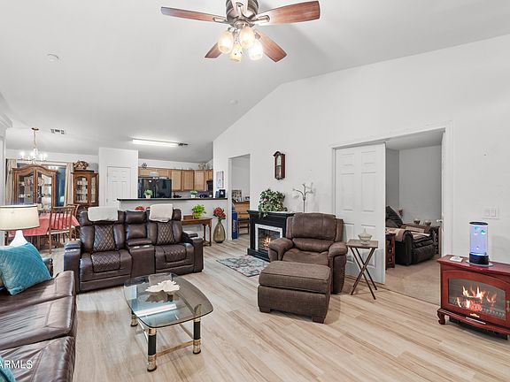 3rd image of 5683 E Oasis Court