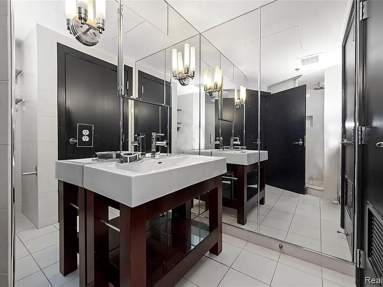 2233 Park Ave #5B — Photo 16