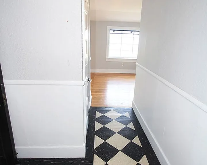 1745 12th Ave S #4 — Photo 4