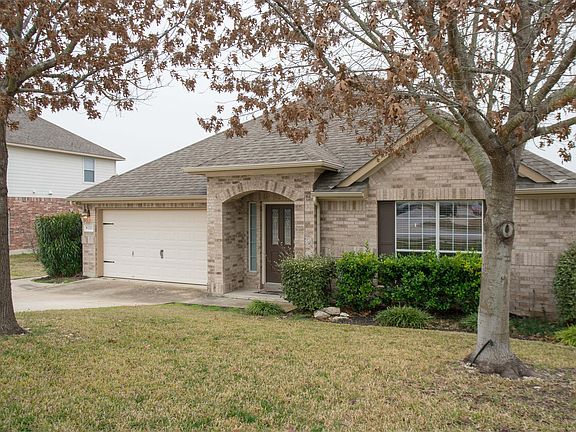 2nd image of 1700 Harvest Bend Ln