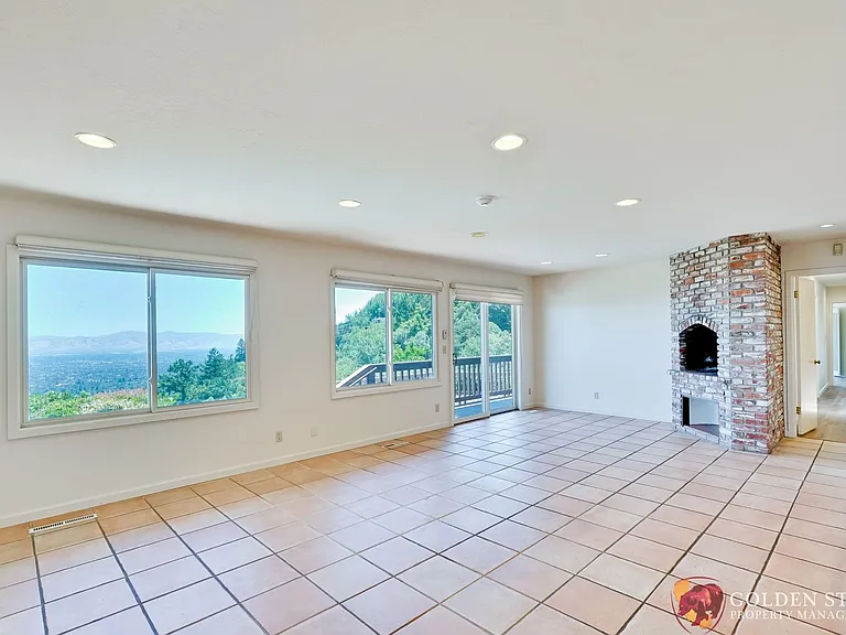 15479 Belnap Way — Photo 10