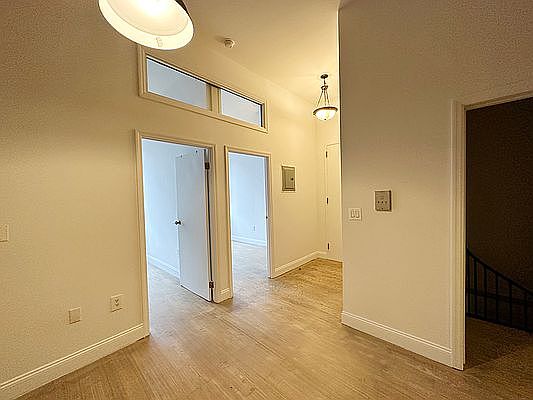 4th image of 1362 Dekalb Ave #1F