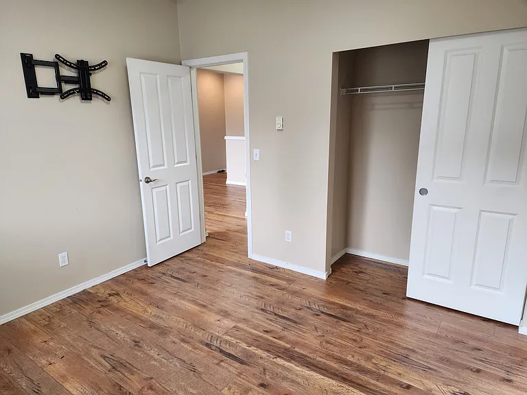 2115 Bobs Hollow Ln — Photo 18