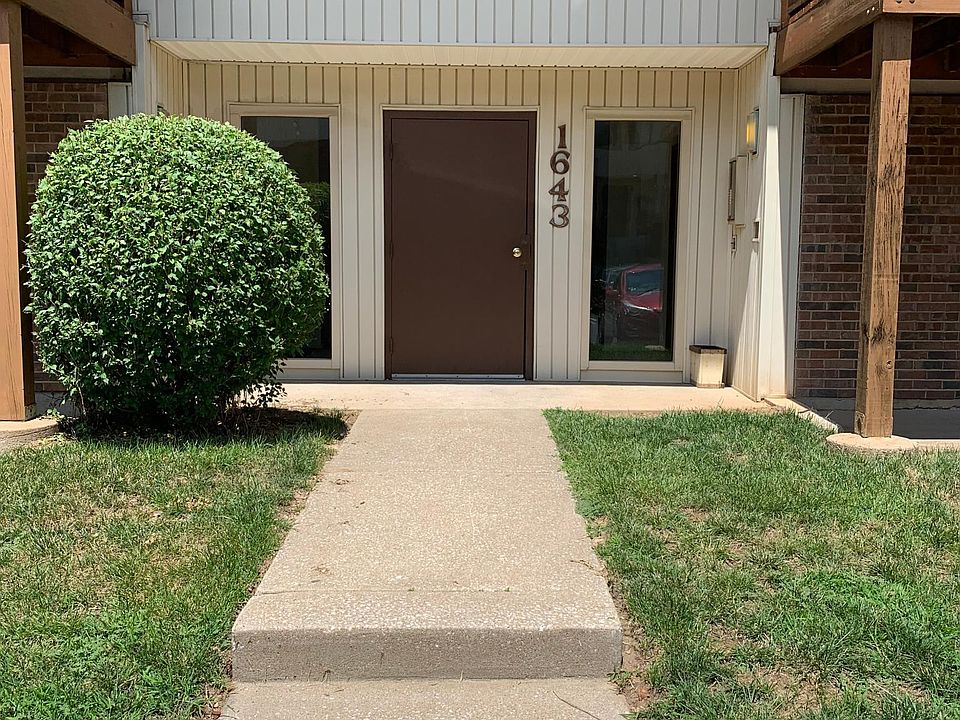 1st image of 1643 Summer Run Dr Unit 24