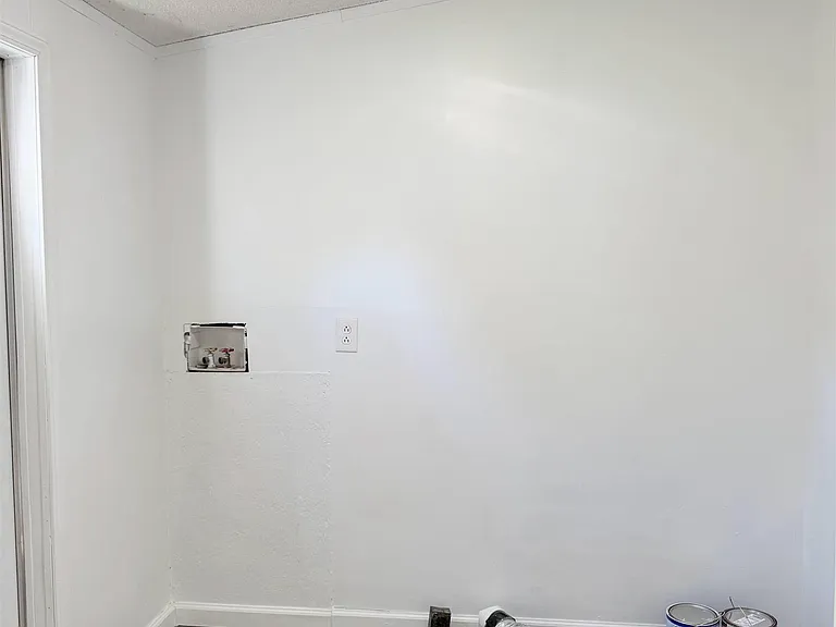 506 1st Ave W — Photo 6