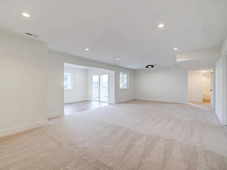 18062 Alpine Dr — Photo 22