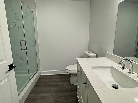 5th image of 901 Quarry St #113