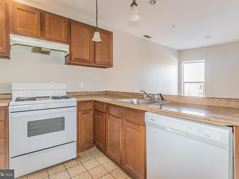 2124 Bolton St #3 — Photo 20