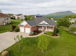 1735 Marigold Cir, Harrisonburg, VA 22801