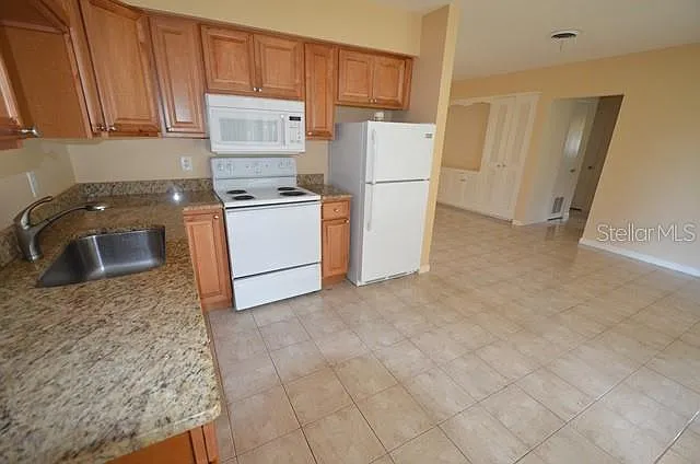 612 Shamrock Blvd — Photo 7