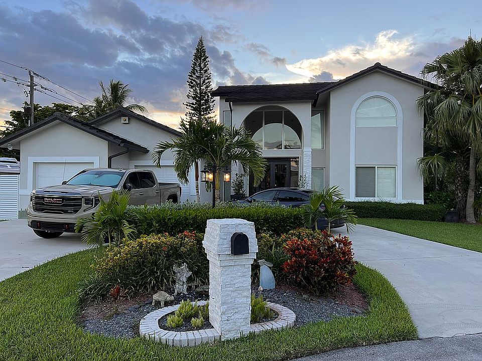 2nd image of 12740 SW 100th Ct