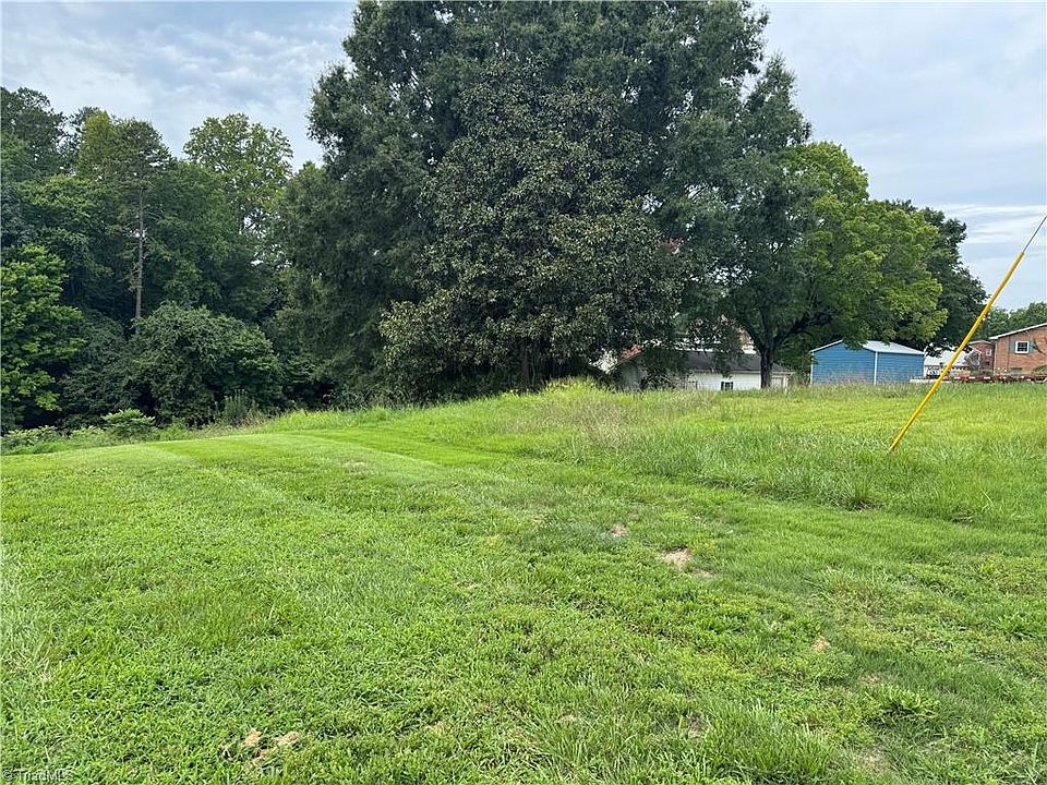 2nd image of 5140 Shallowford Rd Lot 2