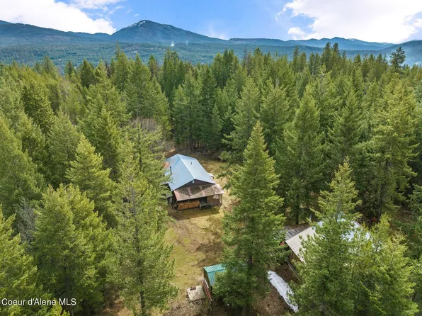 570 Pinewood Ln, Cocolalla, ID 83813