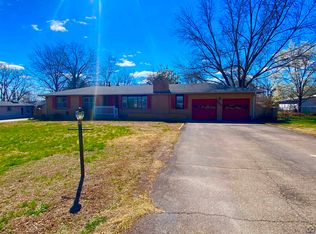 5023 SE 3rd Ter, Tecumseh, KS 66542