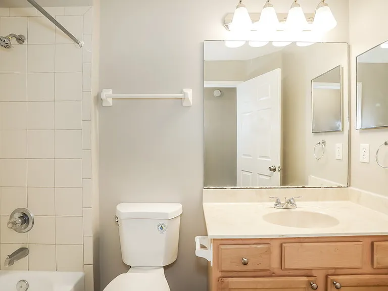 952 Silver Spring Ct — Photo 14