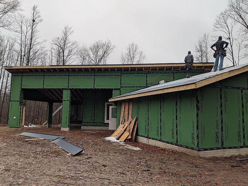 1st image of 428 Rocky Hollow Dr