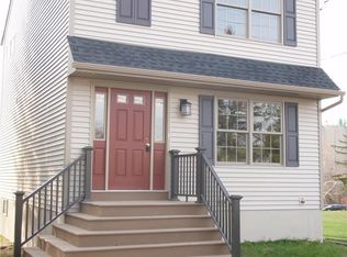 1796 Newport Ave, Northampton, PA 18067