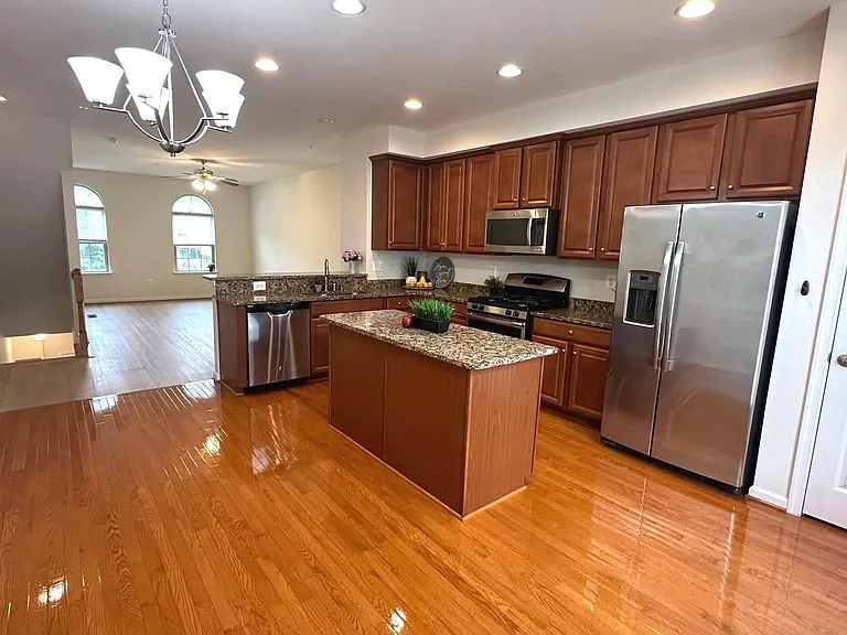 7343 Old Calvary Rd — Photo 2