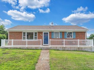 1519 S Pacific Dr, Vinton, VA 24179