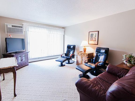 4th image of 1601 N Innsbruck Dr NE Unit 255