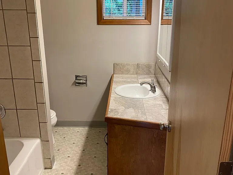 115 N Garrison Rd — Photo 17