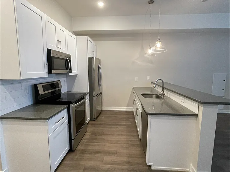 1342 N Marston St — Photo 17