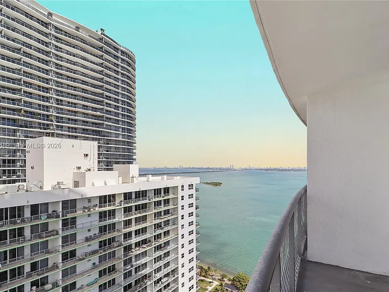 1750 N Bayshore Dr #3809 — Photo 1