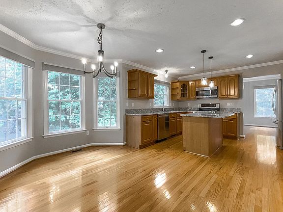 5th image of 23238 Willow Creek Way