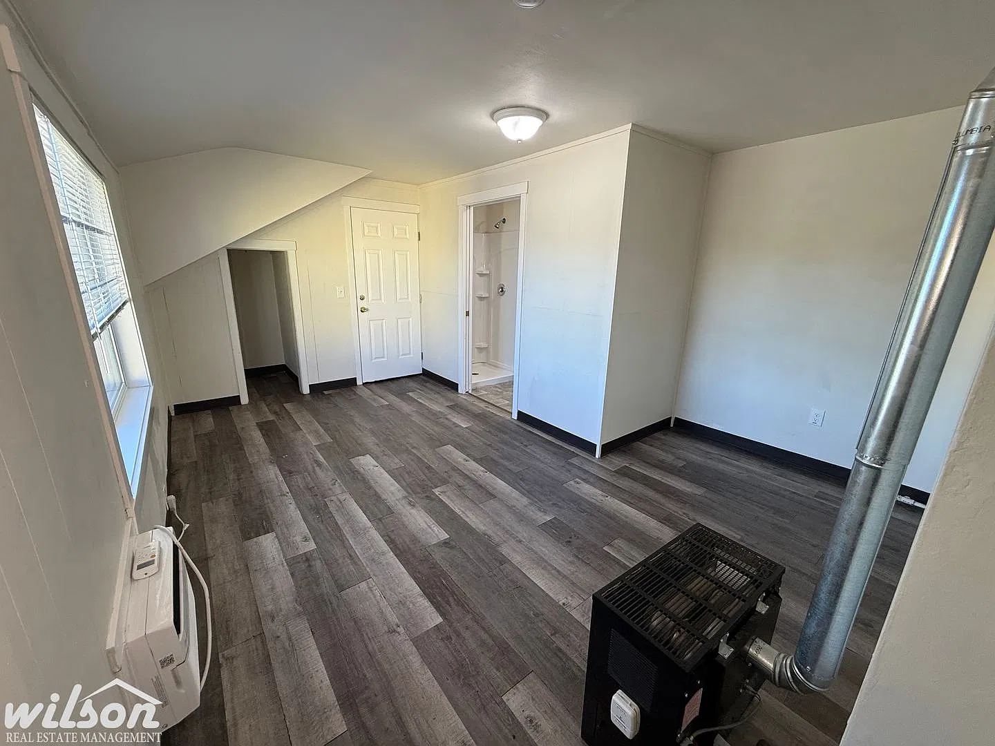 Pioneer Apartments — Photo 3