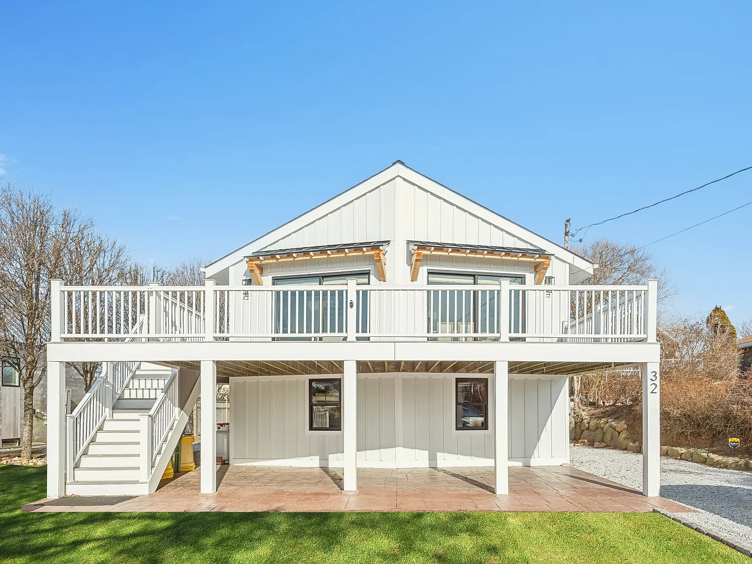 Ditch Plains Close to Beach With Ocean Views — Photo 2