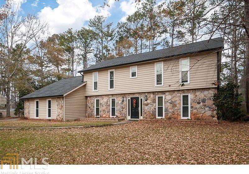 1st image of 2100 Shadow Woods Pl NE