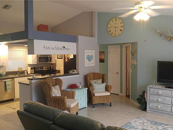 3rd image of 10324 Sandrift Ave
