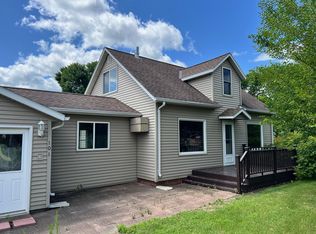 101 Greenwood Ave W, Hector, MN 55342