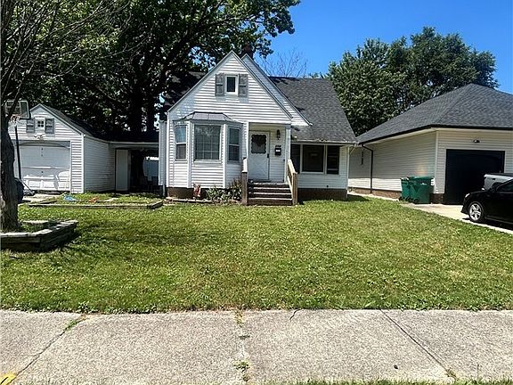3rd image of 5356 Beechwood Ave
