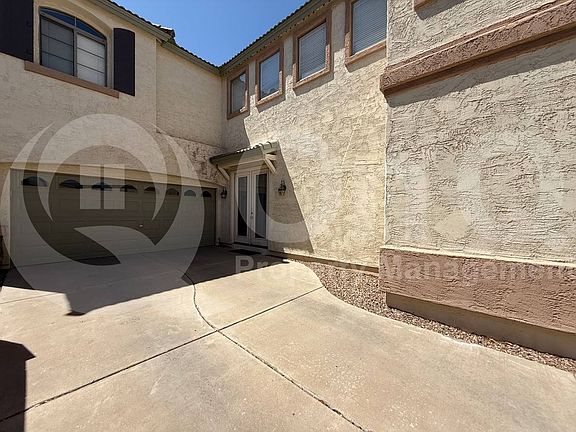3rd image of 3641 E Moreno St