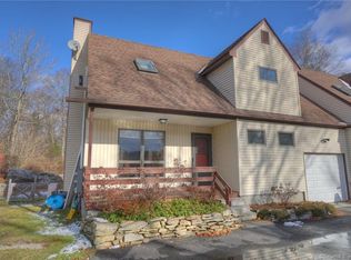 20 Pons Rd, Groton, CT 06355