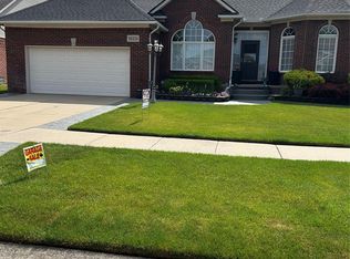 56334 Birkdale Dr, Macomb, MI 48042