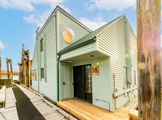 23000 Dyke Rd #18, Richmond, BC V6V2H3