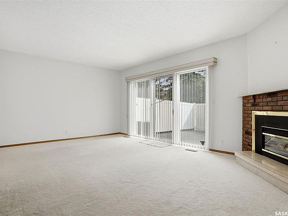 5th image of 246 Plainsview DRIVE