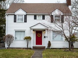 334 Scholfield Rd, Rochester, NY 14617