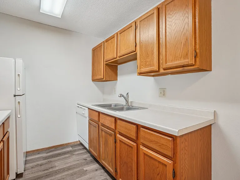 Century Ridge — Photo 15